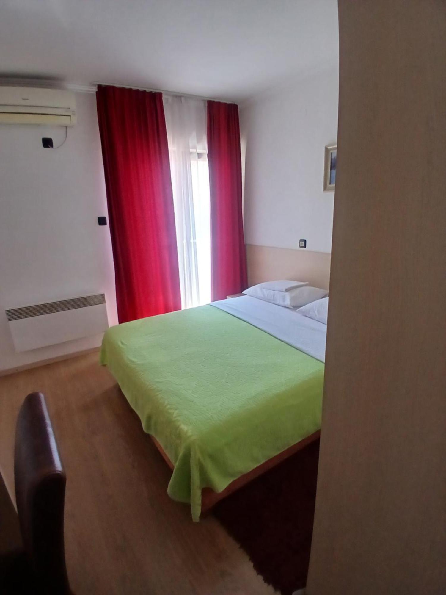Hotel Viv Trebinje Luaran gambar